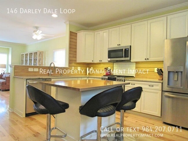 Building Photo - 146 Darley Dale Loop