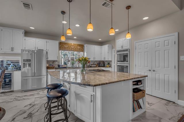 Building Photo - 6120 Brookhollow Dr