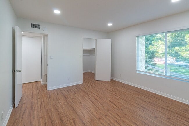 Building Photo - Recently Remodeled 3 Bedroom - Two Story B...