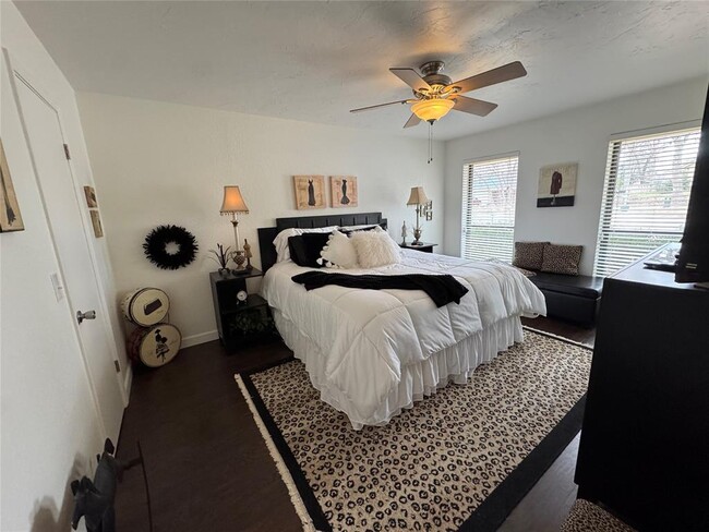Building Photo - 2301 Tredington Ct