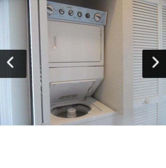 Building Photo - 3182 Laurel Ridge Cir