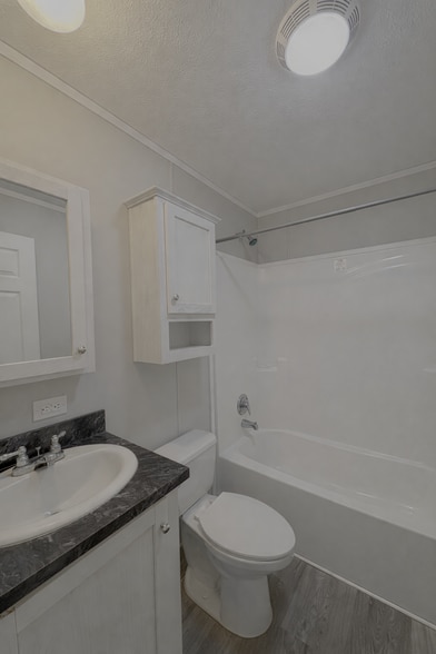 Building Photo - 248 Laurel Leah