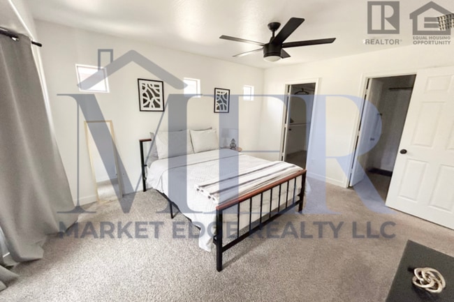 Building Photo - 3Bed/2Bath Furnished Home at 19th Ave & So...