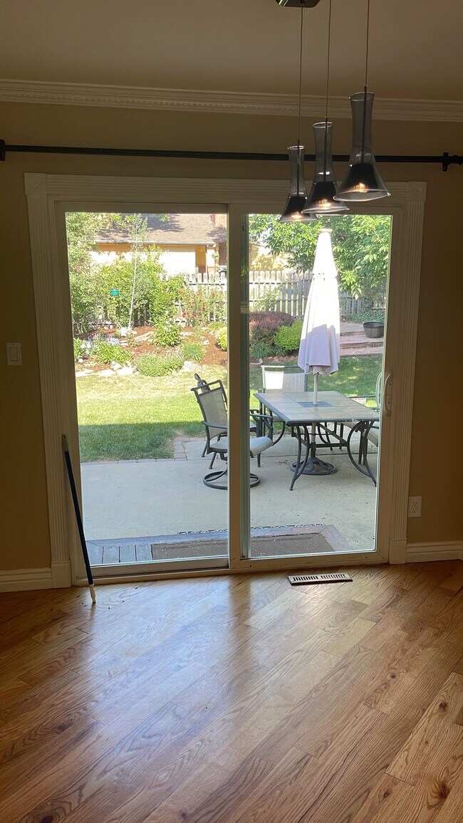 Building Photo - 7480 Mount Meeker Rd