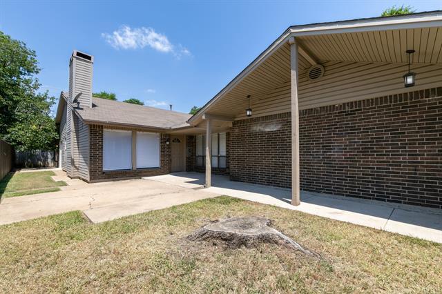 Building Photo - 14215 Haymeadow Dr