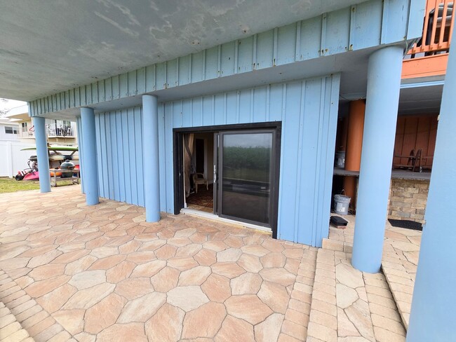 Building Photo - OCEANFRONT FURNISHED ANNUAL ONE BEDROOM ON...