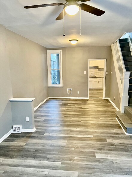 Building Photo - 1941 N Stanley St