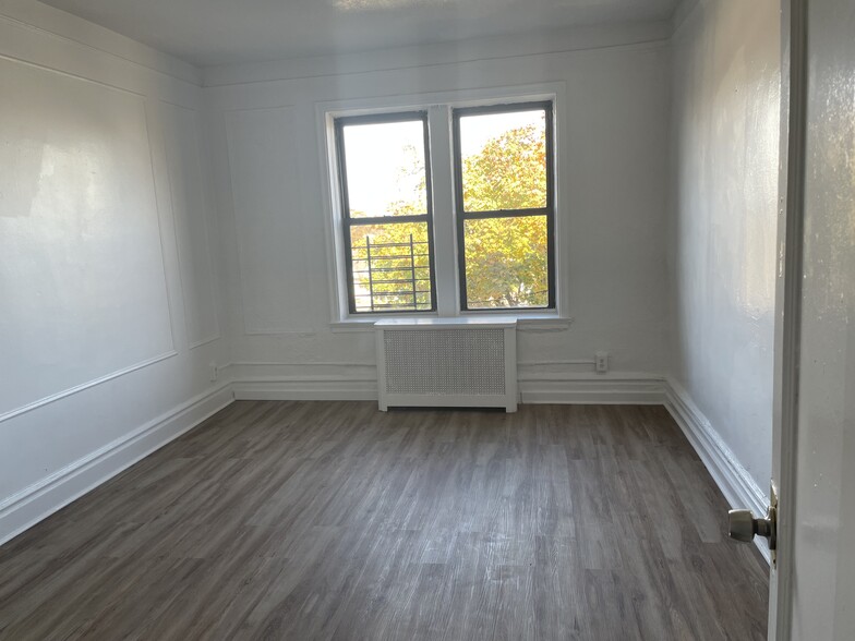 Building Photo - 211 Glenwood Ave