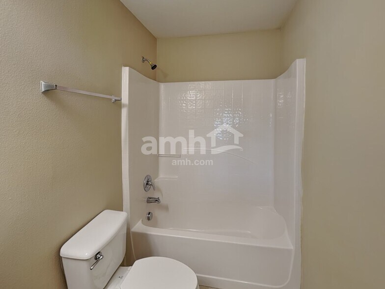 Building Photo - 13727 Gentle Woods Ave