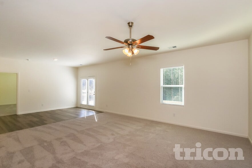 Building Photo - 158 Mccall Wy