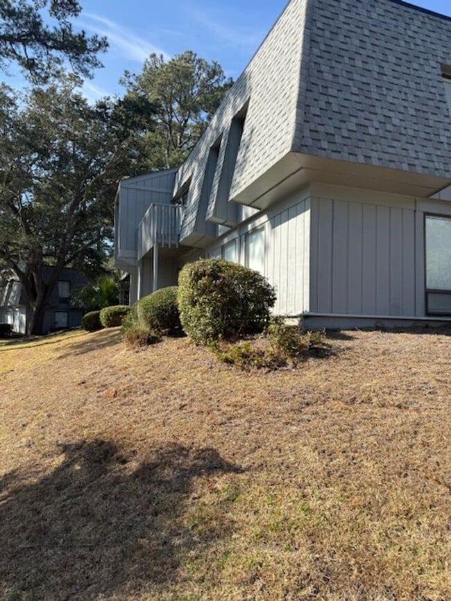 Building Photo - Salt Marsh Cove