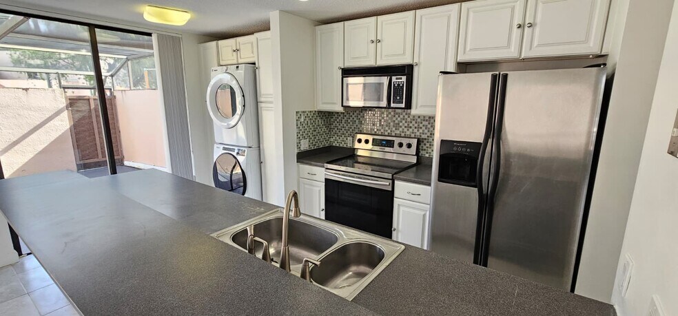 Building Photo - 1017 NW 124th Ave