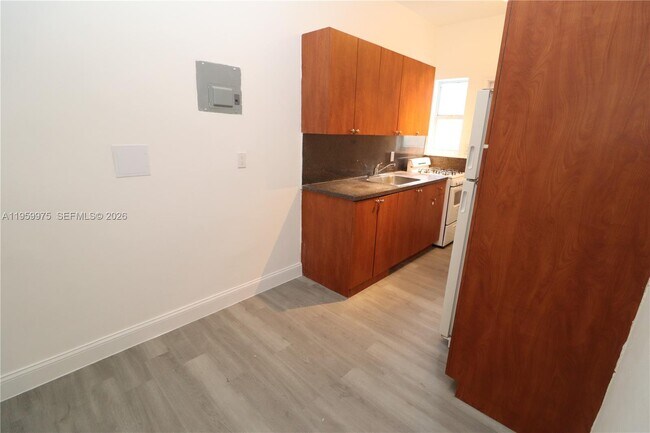 Building Photo - 835 83rd St