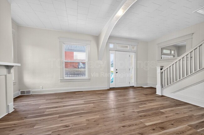 Building Photo - 1409 Hamill Ave