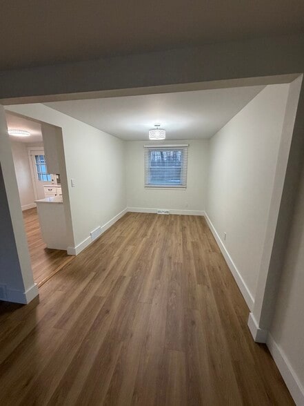 Building Photo - 157 Marine Dr