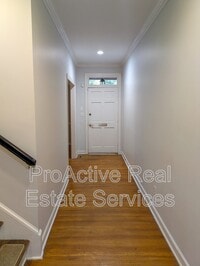 Building Photo - 1014 Colonial Ave