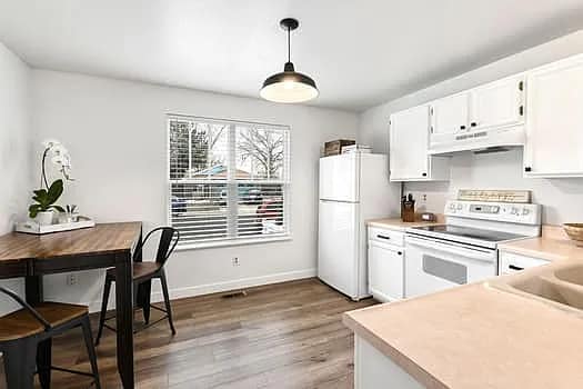 Building Photo - 1809 Rice St