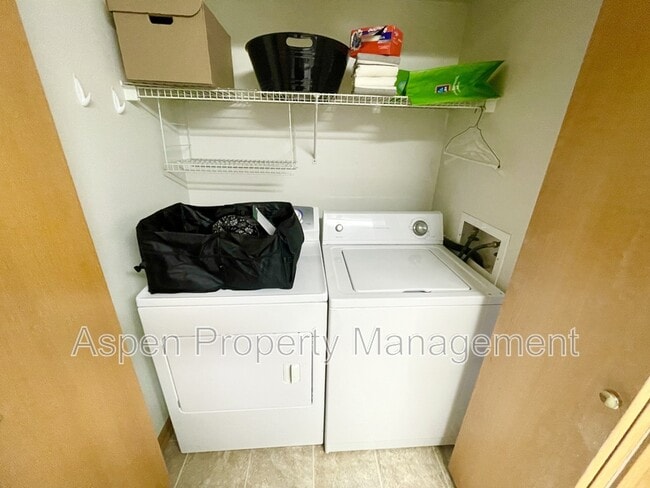 Building Photo - 2262 Holiday Rd