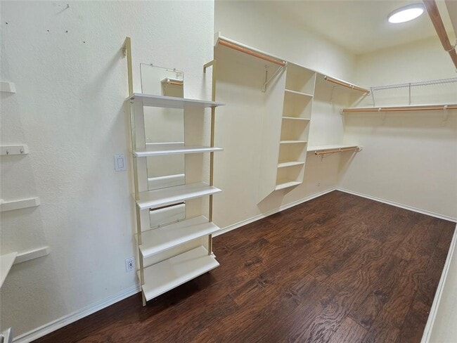 Building Photo - 2216 Shark Loop