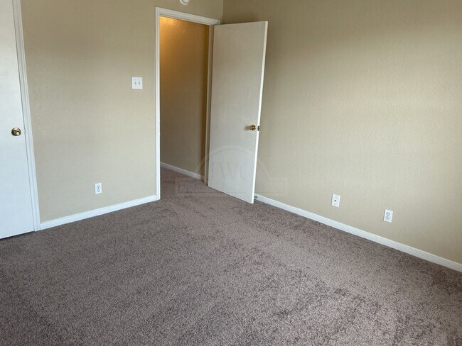 Building Photo - 1805 Windward Dr