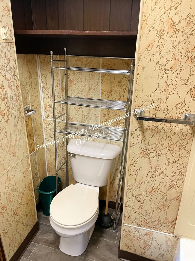 Building Photo - 331 W North St