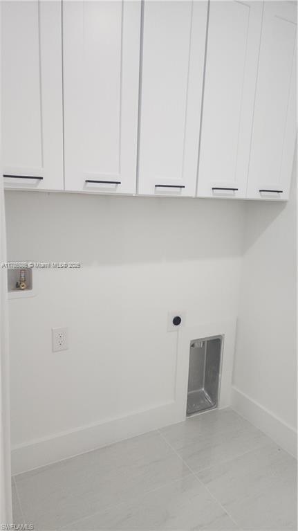 Building Photo - 915 Panda Dr