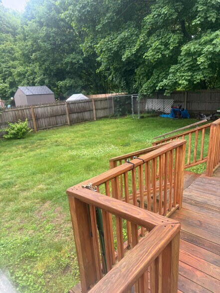 Building Photo - 103 Bowling Ln