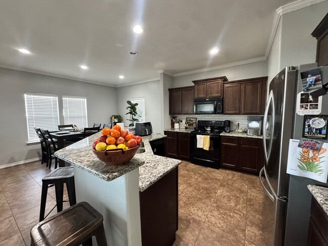 Building Photo - 405 NW 13th St