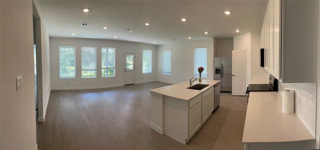 Building Photo - 545 Shoreview Dr