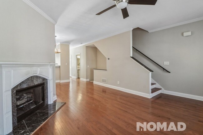 Building Photo - Charming 3BR Townhome in Decatur