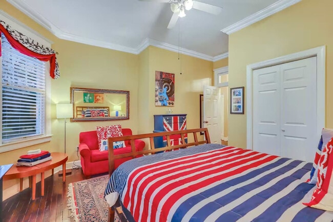 Building Photo - 524 E Duffy St