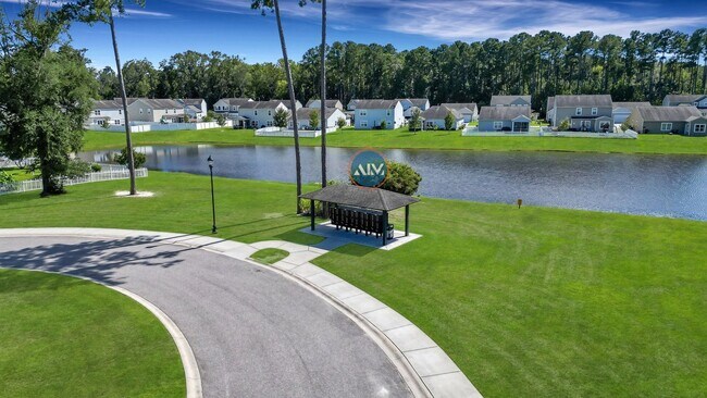 Building Photo - Beautiful Home in Seagrass Station