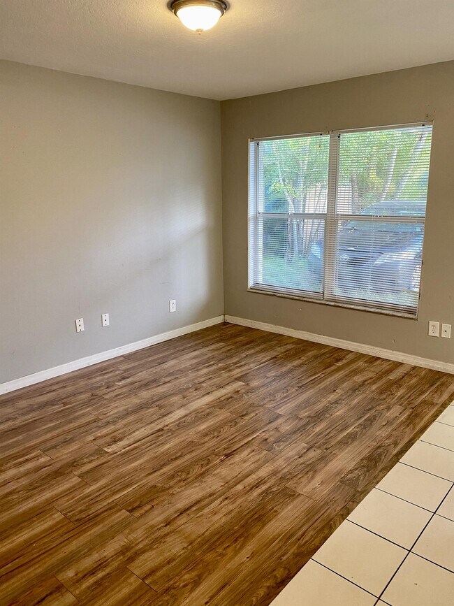 Building Photo - 491 10th St