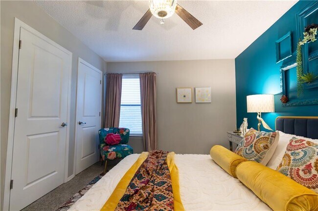 Building Photo - 1960 Wilkins Pl