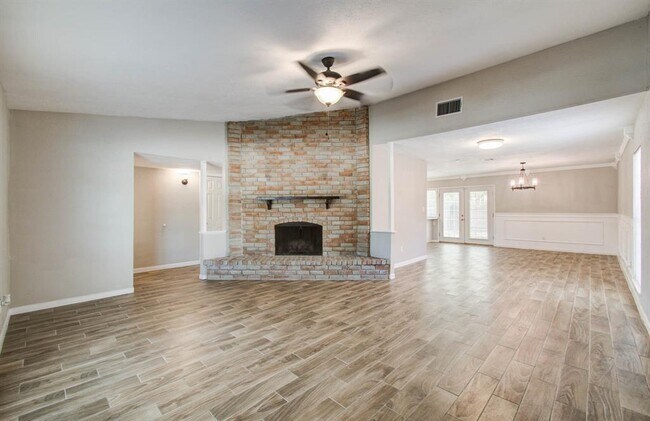 Building Photo - 17411 S Yorkglen Dr