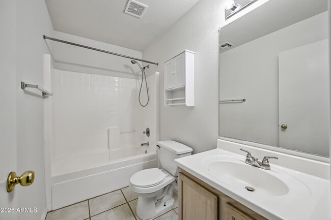 Building Photo - 3057 W Lucia Dr