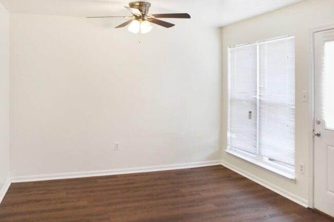 Building Photo - 4406 Eagle Ct