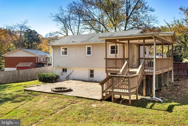 Building Photo - 3101 Burbank Ln