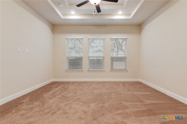 Building Photo - 514 Carriage House