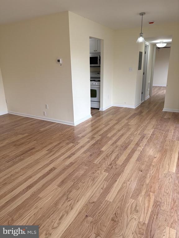 Building Photo - 2754 Hollywood Rd