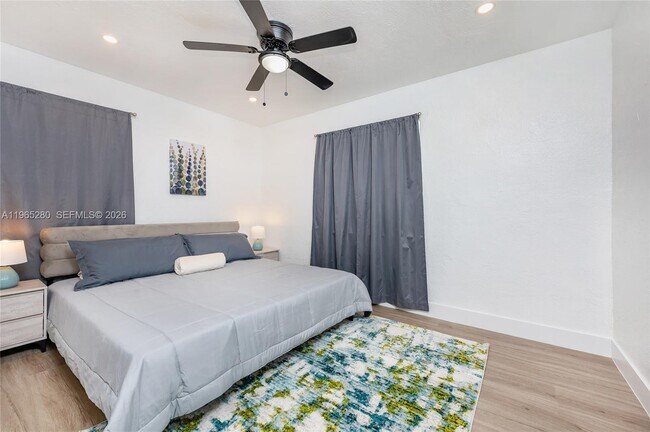 Building Photo - 3321 NW 19th Terrace