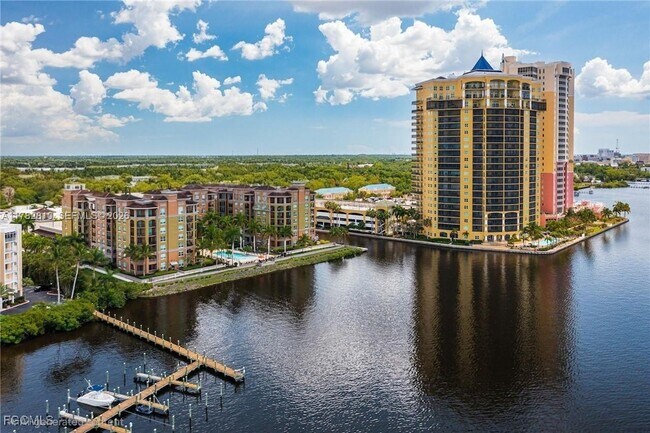 Building Photo - 2825 Palm Beach Blvd