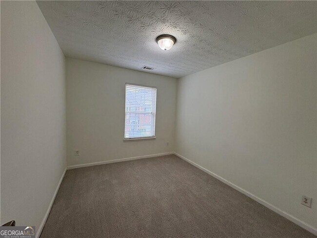 Building Photo - 2485 Emma Way NW