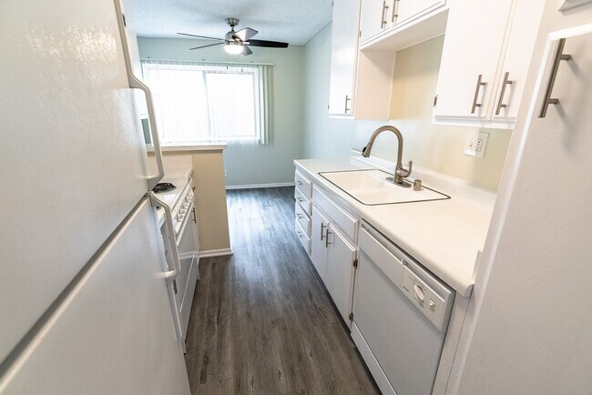 Interior Photo - 245 South Serrano Ave