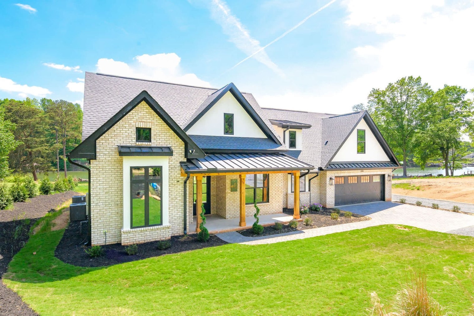 Building Photo - 336 Bridgewater Ln