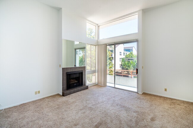 Primary Photo - Stunning Modern Luxury 2 Bedroom West LA