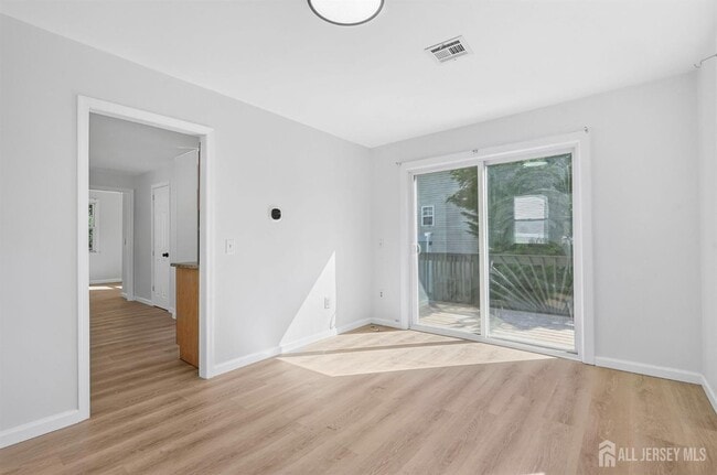Building Photo - 250 Brookside Ave