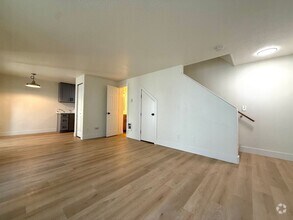 Building Photo - 0148-01