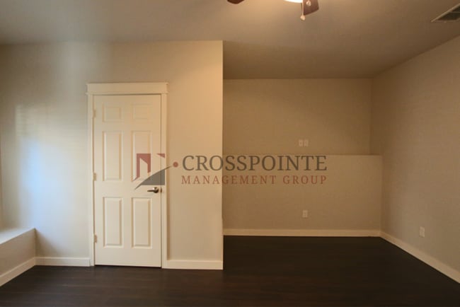 Building Photo - Available Now! 2 bedroom in Historic Charn...