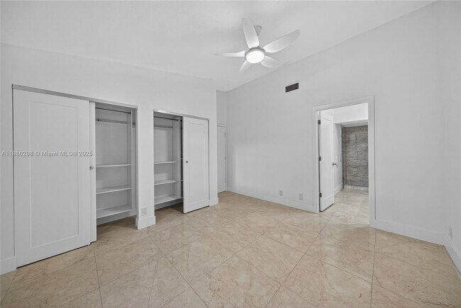 Building Photo - 1545 Springside Dr
